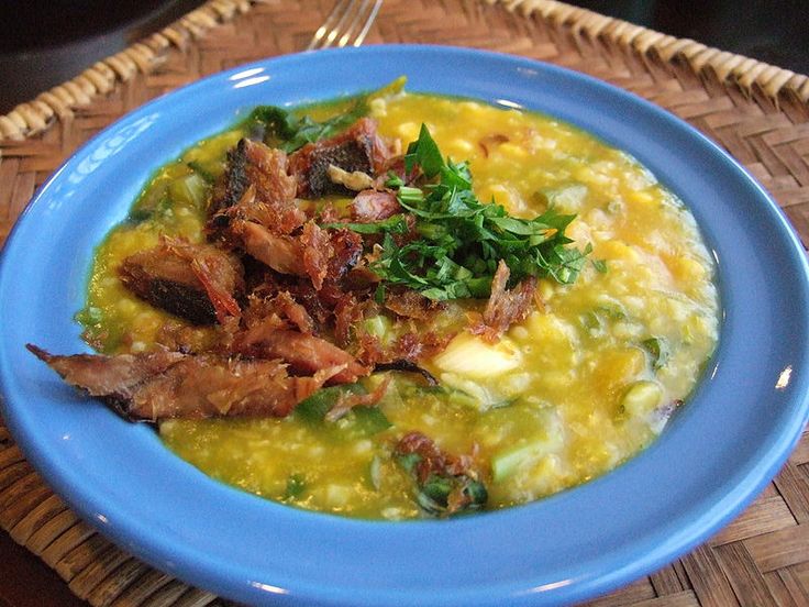 Tinutuan, bubur manado. Foto: Pinterest