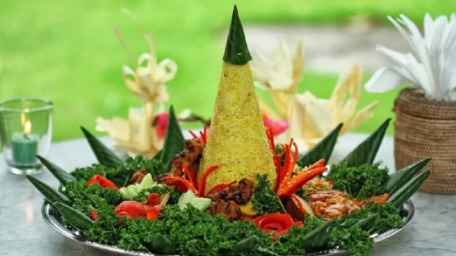 Nasi Tumpeng