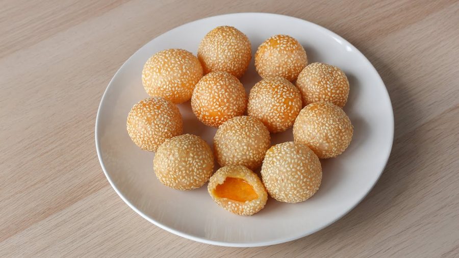 Onde-Onde Telur Asin