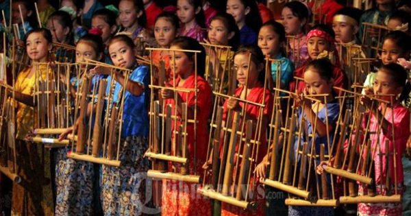 Alat Musik Angklung