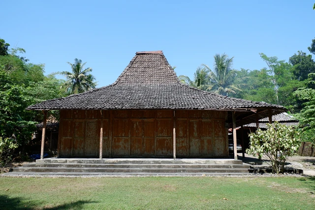 Rumah Adat Indonesia