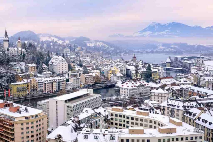 Musim Dingin di Swiss
