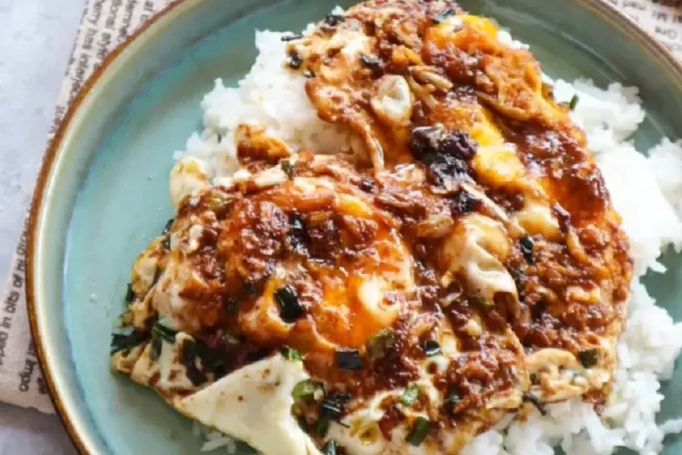 Nasi Telor Khas Pontianak