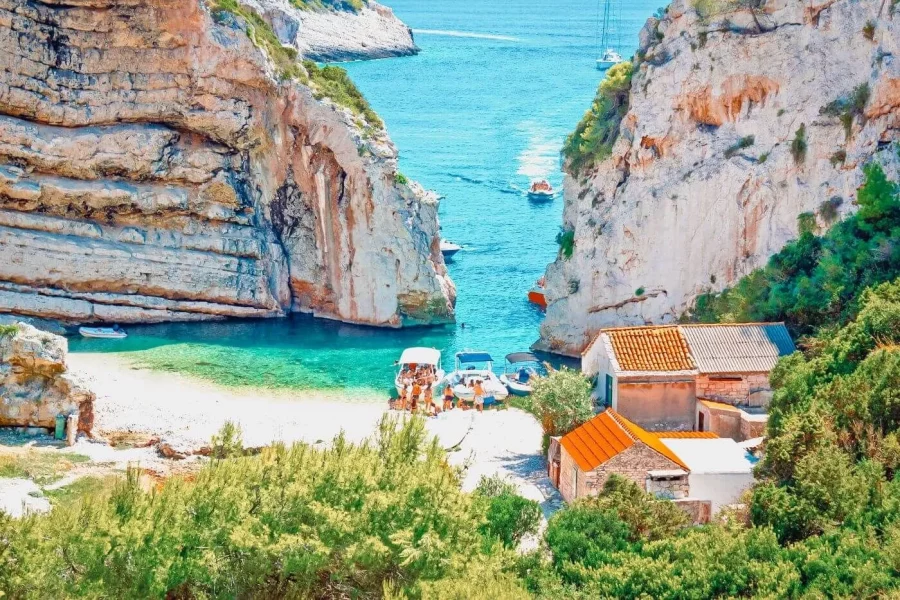 Pulau Vis Kroasia