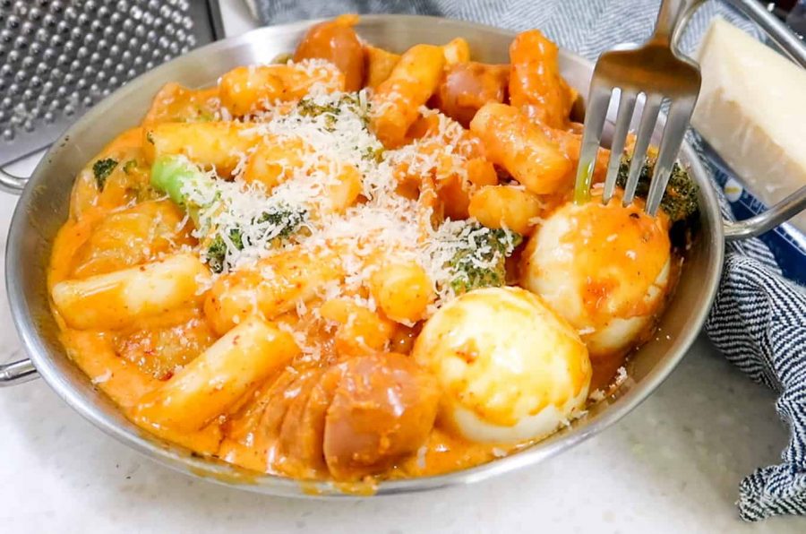 Rose Tteokbokki Mozarella