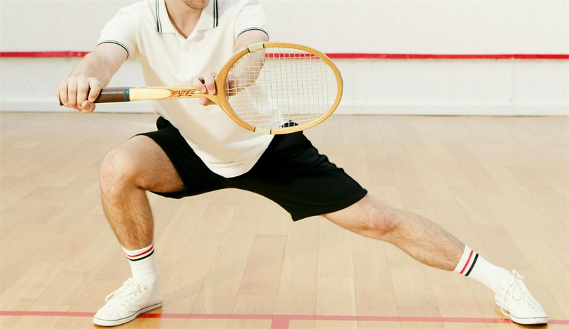 Bermain Squash