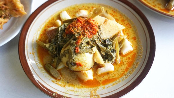 Hidangan Gulai Pakis