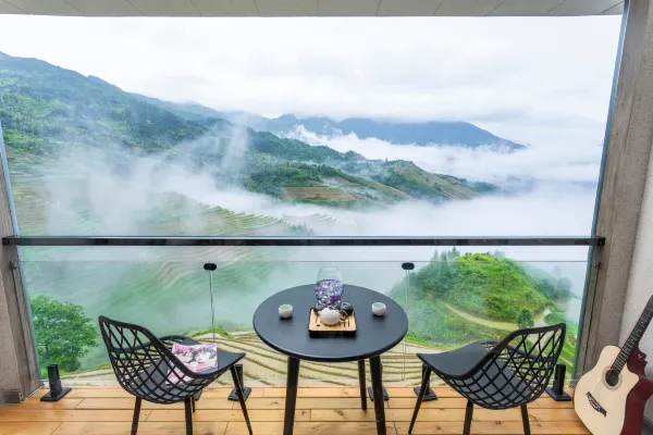 Teras Rumah Pegunungan