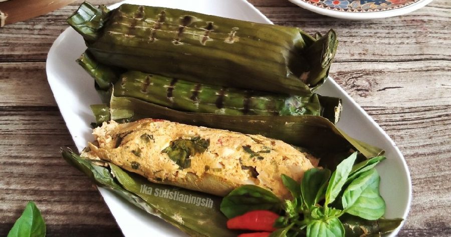 Pepes Jamur Tiram Pedas